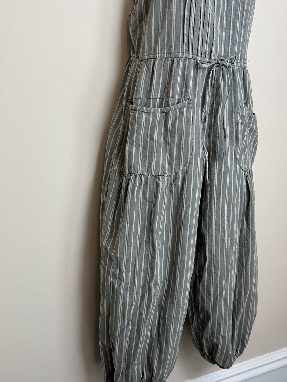 Free People Medium Bohemian Barrel Leg Verona Bare Stripe One Piece Jumpsuit - Picture 4 of 13